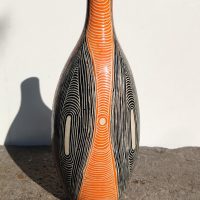 Vase en grès émaillé à décor de sgraffites LYNETTE LEWIS XX ème – Image 2